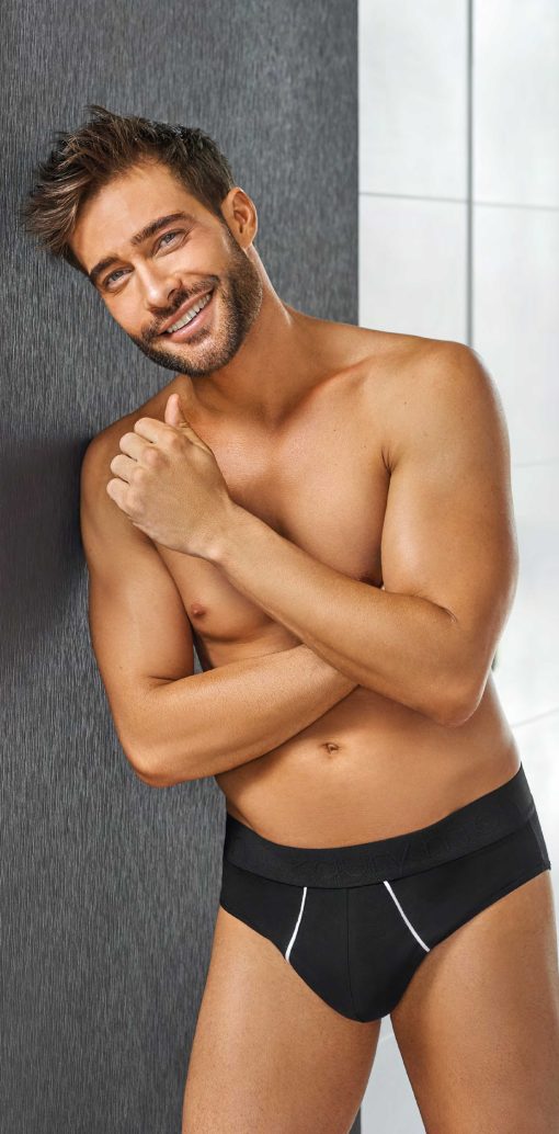 Codigo: 17 -- kaury men -- Slip de algodón liso con detalle a contratono y elástico personalizado