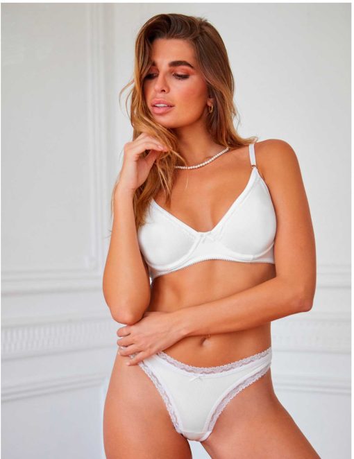 Codigo: 309 -- tiento ropa interior -- Conjunto taza soft push up y cola less de puntilla