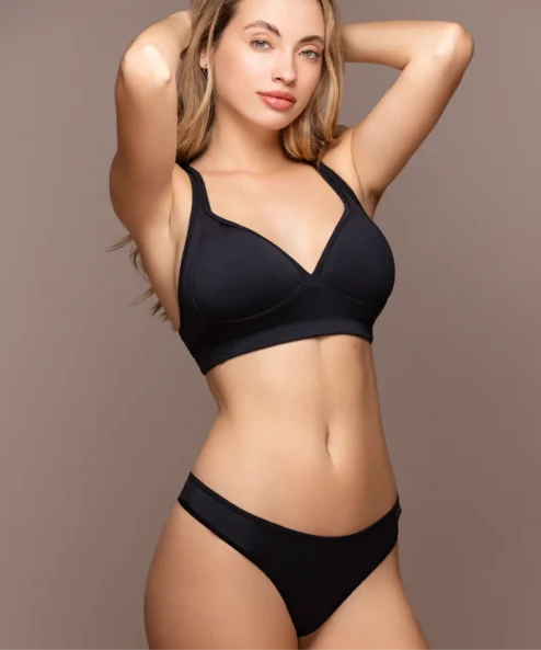 Codigo: 624 -- frashe lenceria -- CONJUNTO DEPORTIVO DE MICROFIBRA BÁSICO CON TAZA TRIÁNGULO Y COLALESS