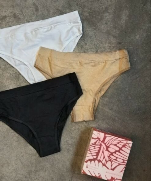 FRASHE 5016 - Pack por tres tiro corto con cintura de algodón y lycra.